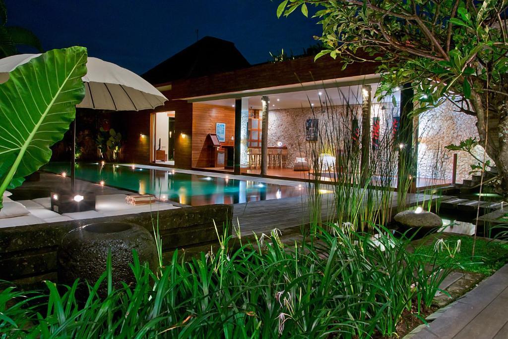 Eko Villa Seminyak - Tropical Villa, Walk To Beach Eksteriør billede